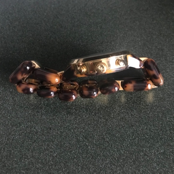 Michael Kors Showstopper Chronograph Tortoise Shell Women’s Watch MK5609 - Picture 4 of 16